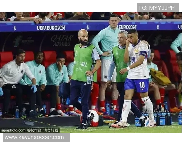 德尚谈姆巴佩小伤情况强调将全面评估所有球员状态