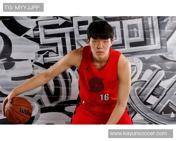 斯普利特谈杨瀚森在球队战术中的关键角色与中轴策应作用