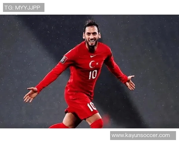 恰尔汗奥卢感恩一路支持从街头球场到国家队百场荣耀之路 恰尔汗奥卢感恩一路支持从街头球场到国家队百场荣耀之路