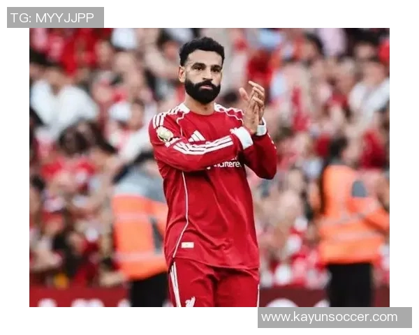 柯蒂斯琼斯感恩萨拉赫支持享受脚下有球的乐趣与挑战