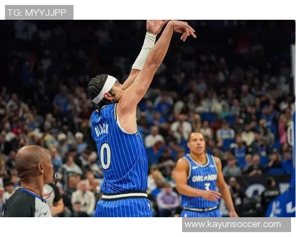 NBA赛况分析开拓者胜尼克斯勇士击败老鹰火箭大胜国王展现强势表现