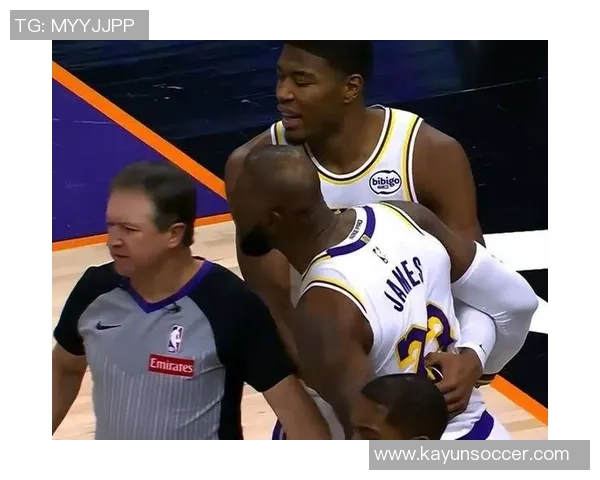 詹姆斯与裁判争执未受罚太阳博主引用规则质疑公正性